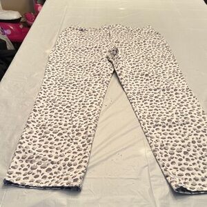 Style & Co. Women's Gray and White Patterned Straight Leg Jeans